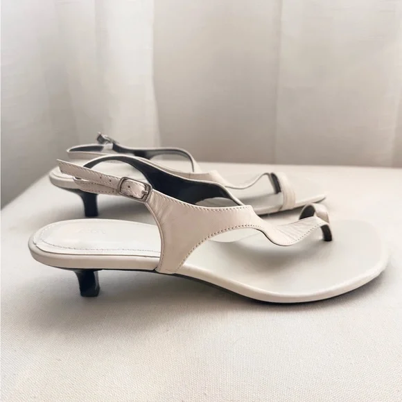 Zara Toe Loop Leather Sandal - Picture 3 of 10